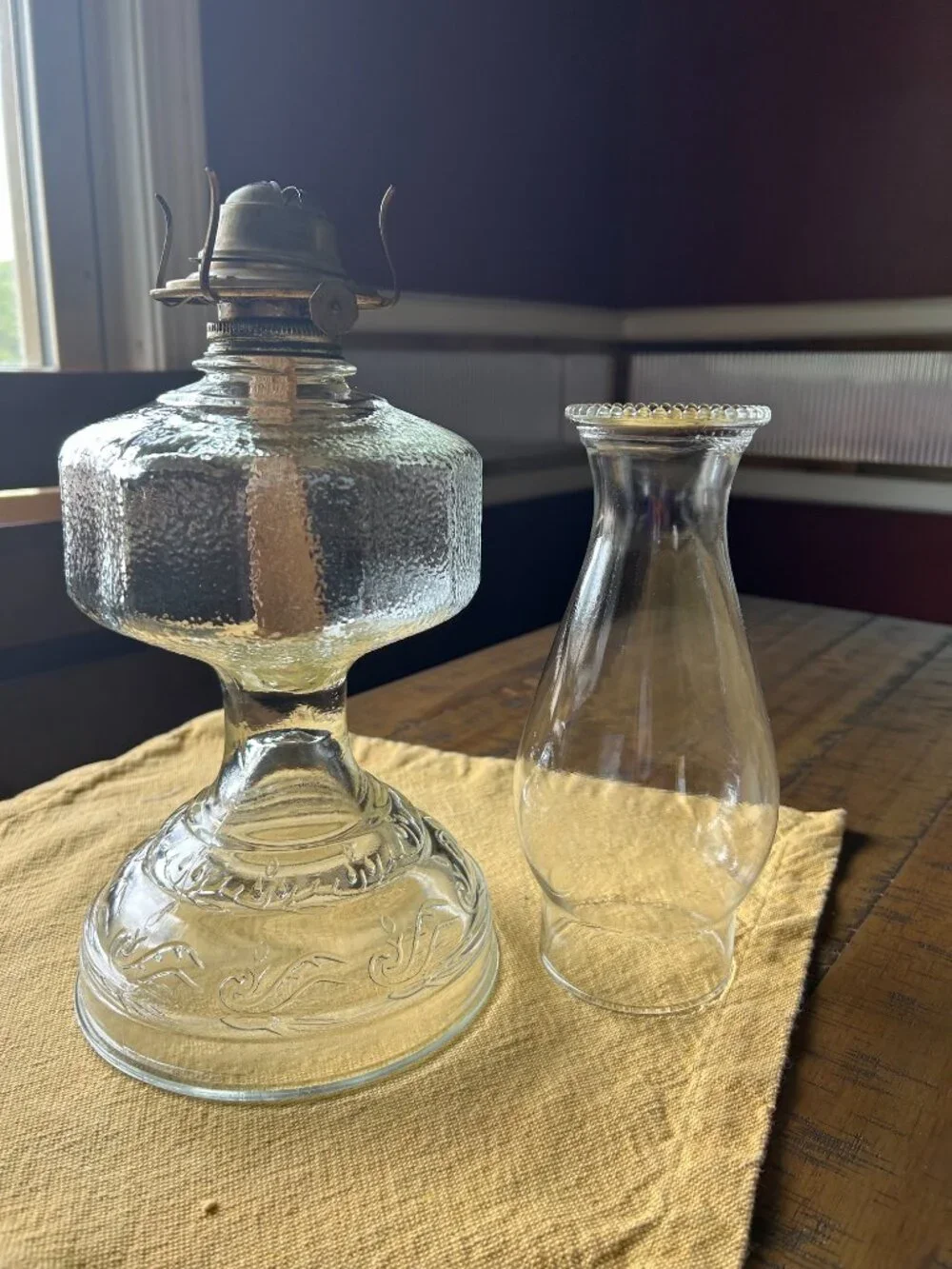 Vintage  Clear Glass Oil Lamp  Early American Homesteader   USA made   Bartlett